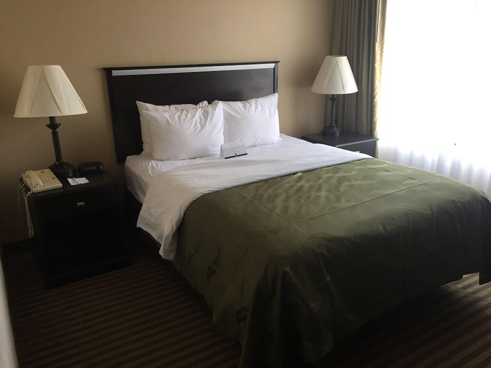 Quality Inn & Suites Indiana South