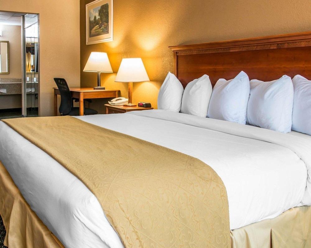 Quality Inn Southfield - Detroit