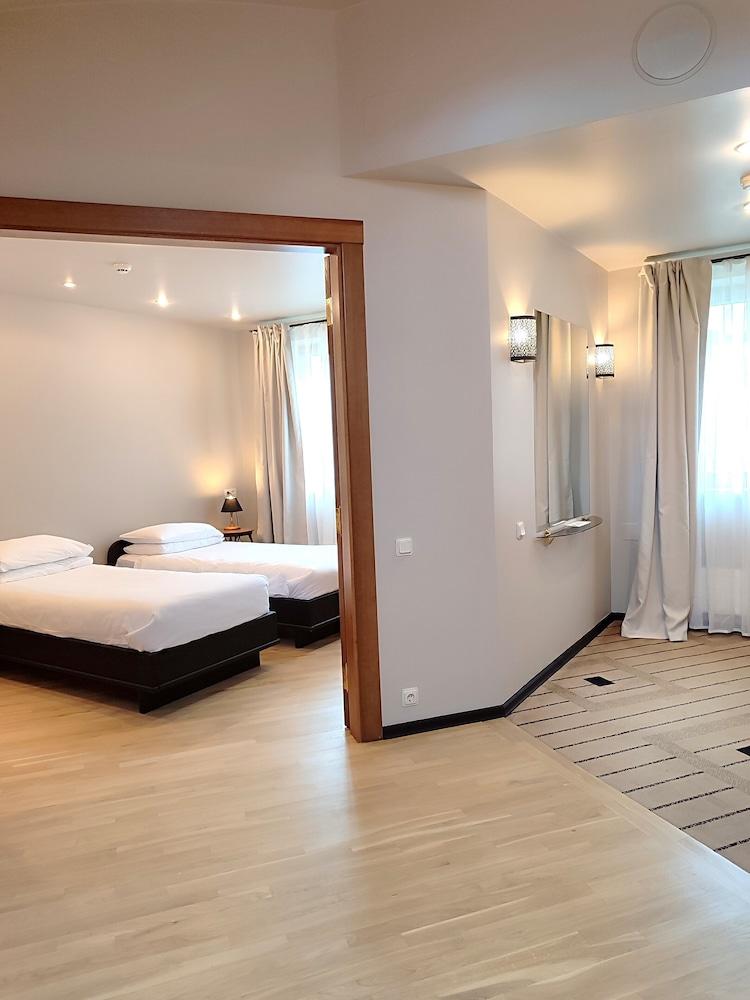 Best Western Santakos Hotel