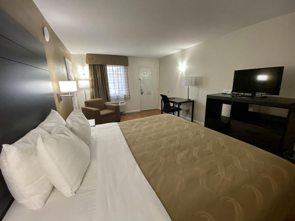 Quality Inn Branson - Hwy 76 Central