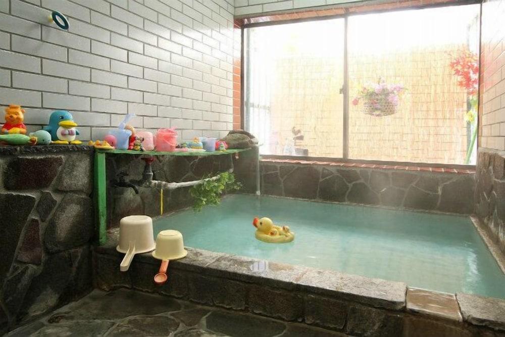 Kusatsu Onsen Pension Mitomo