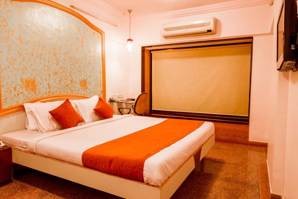 OYO 361 Apartment Powai