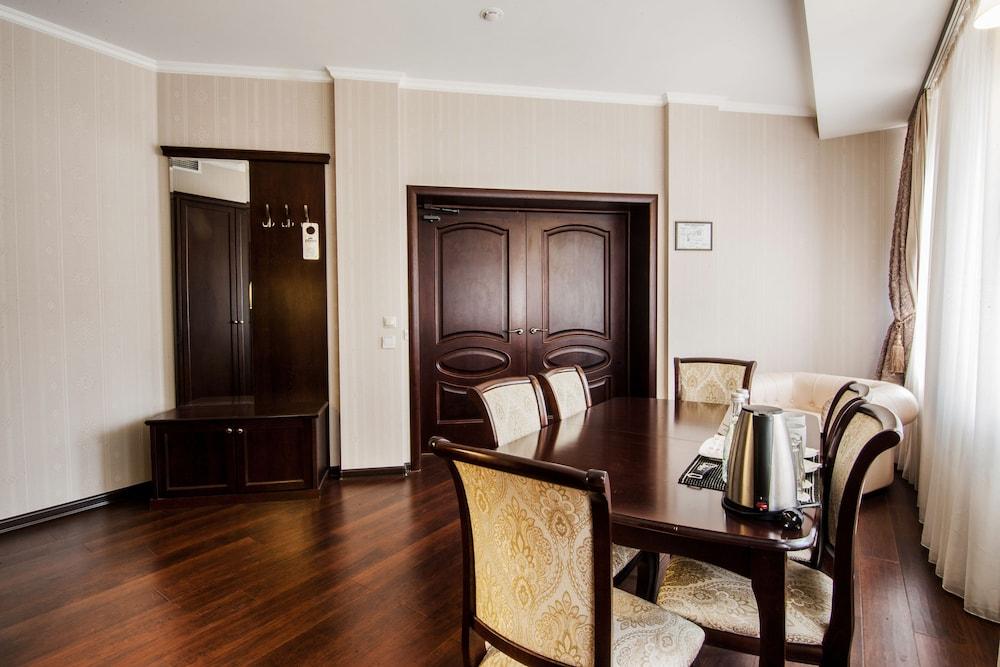 Plaza Boutique Hotel