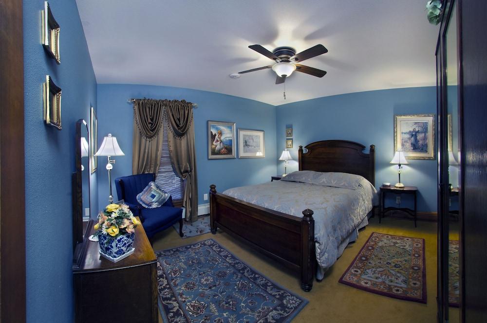 The Historic Elk Mountain Hotel