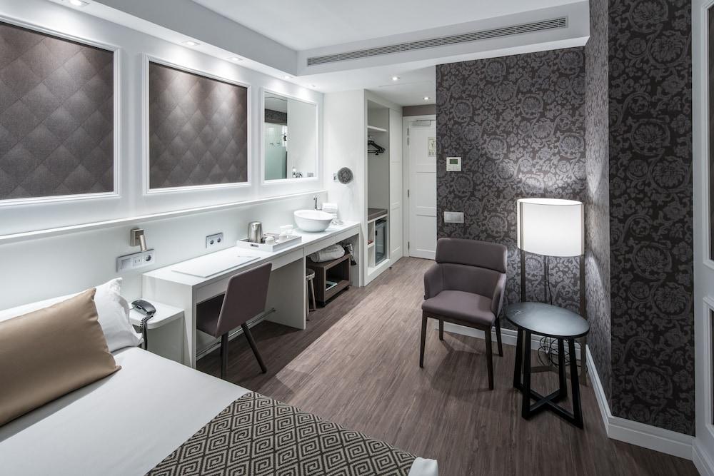 Catalonia Magdalenes