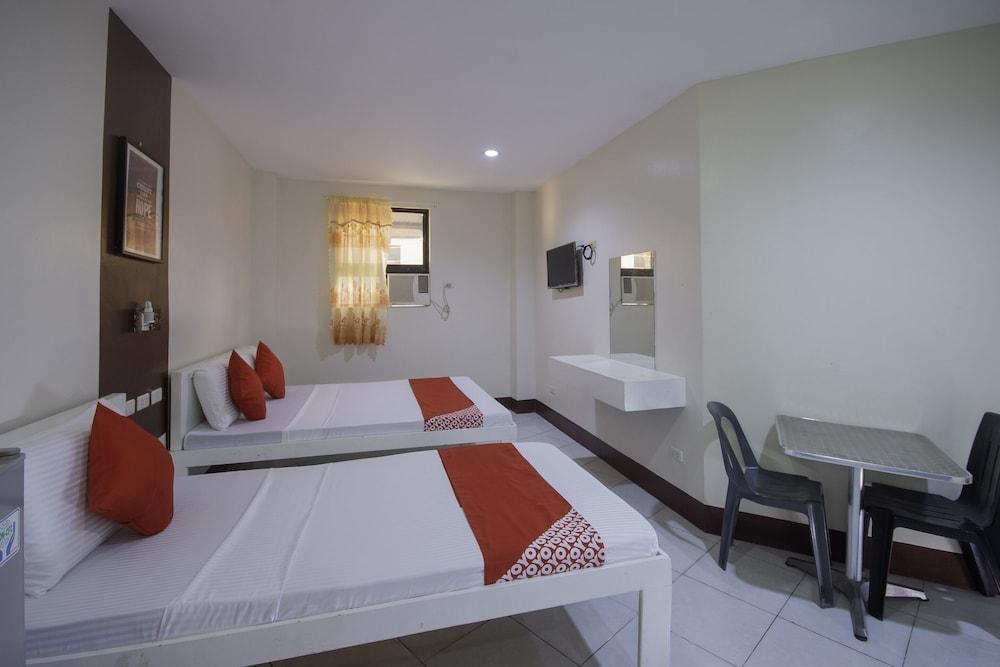 OYO 725 Richdel Resort Hotel