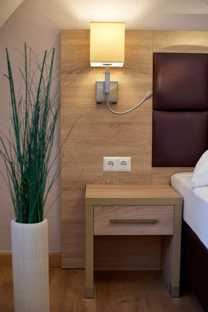 Bernstein Acamed Resort