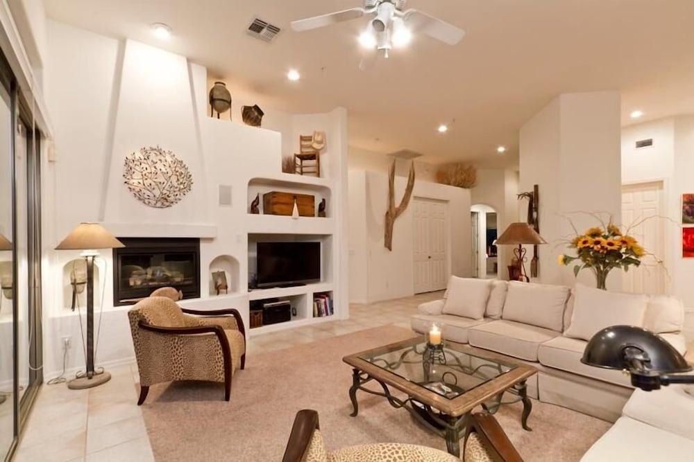 Honey Mesquite Getaway in Legend Trail By Signature Vacation