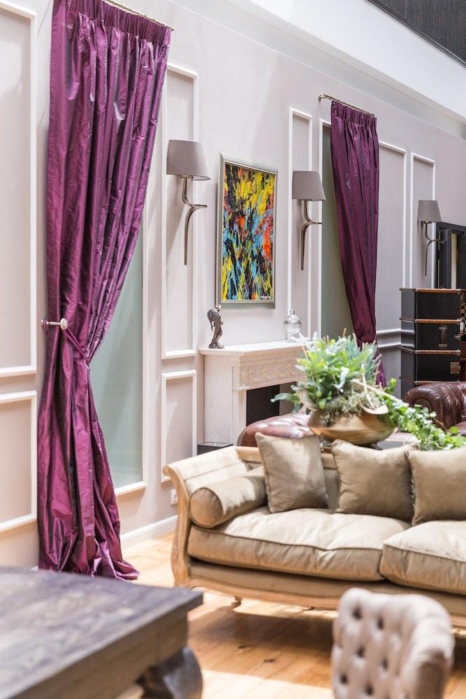 The Mansion Boutique Hotel