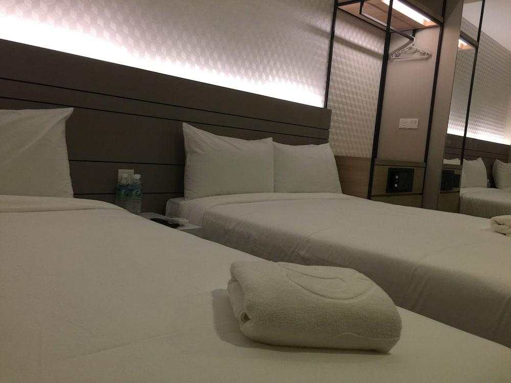 Worldview Grand Hotel