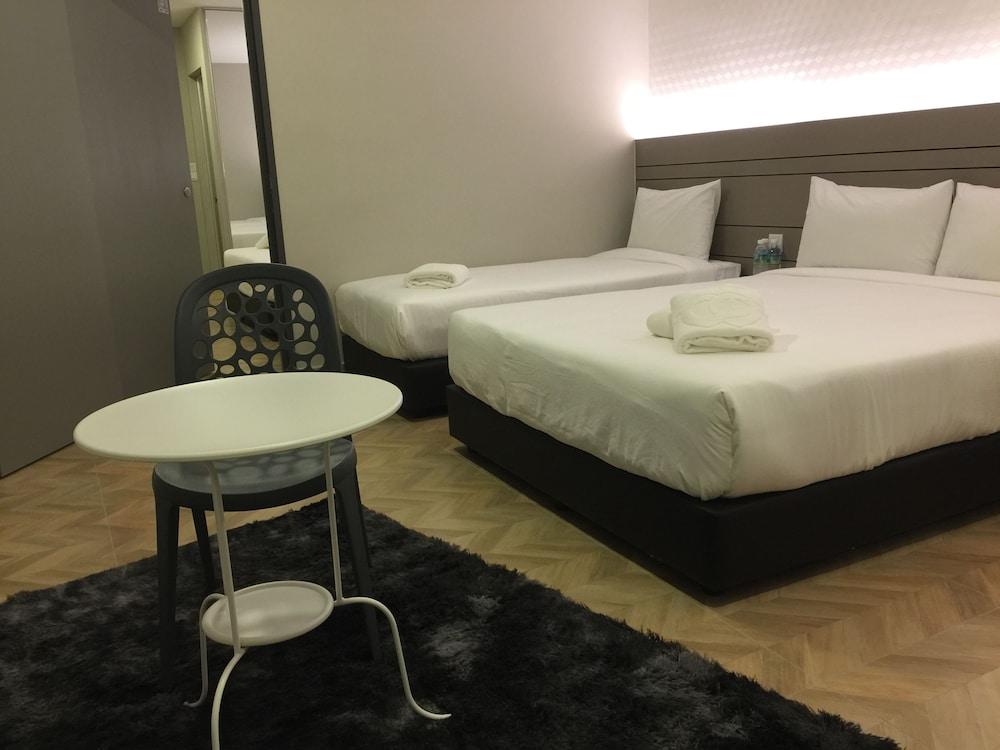 Worldview Grand Hotel