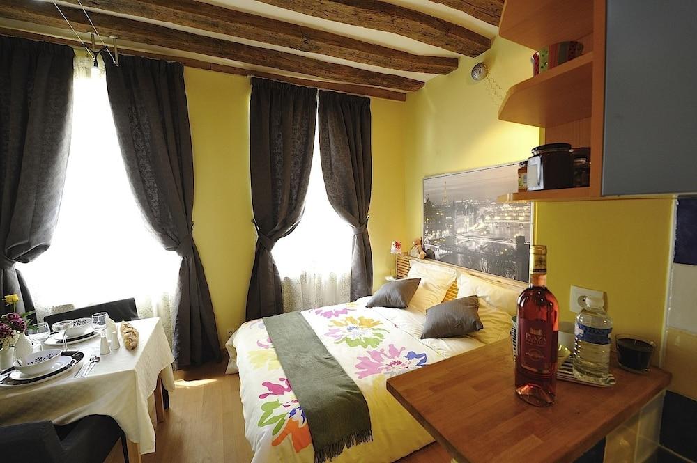 Les Patios du Marais