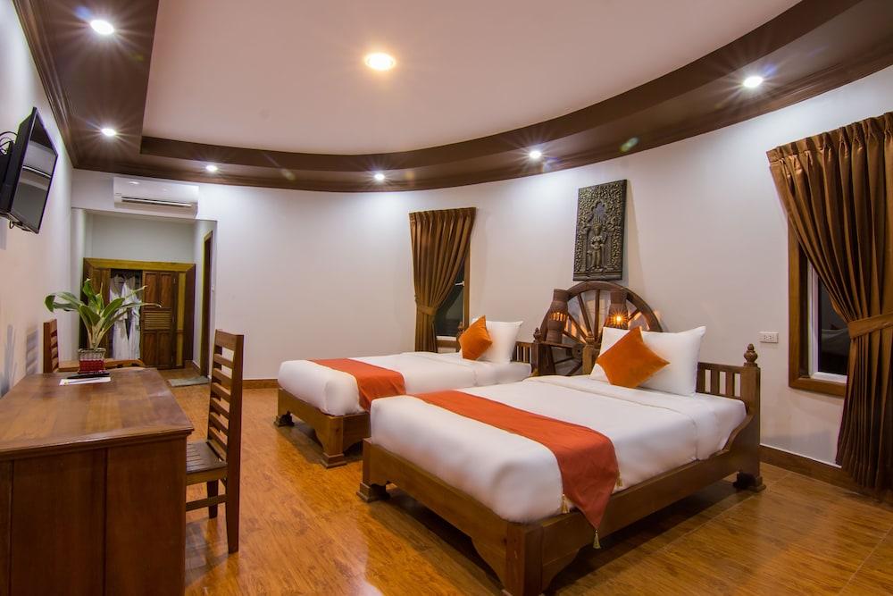 Ravorn Villa Boutique