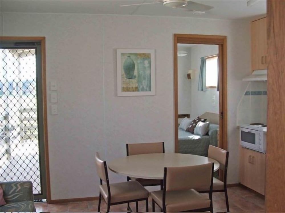 Fossickers Tourist Park