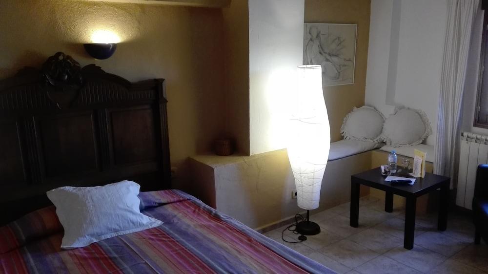 L'almàssera Casa Rural & Restaurant