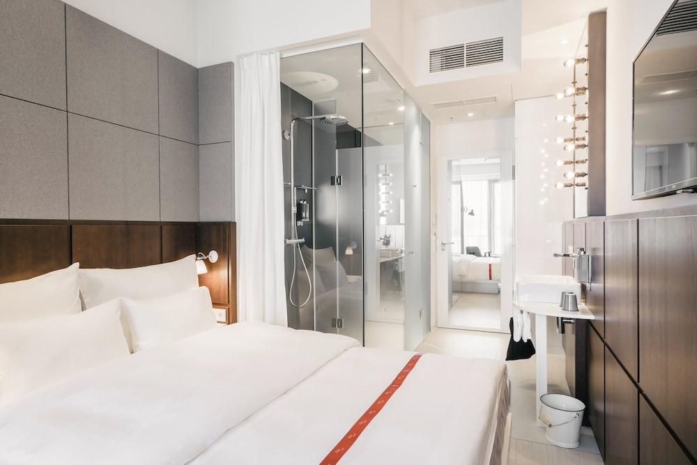 Ruby Lilly Hotel Munich