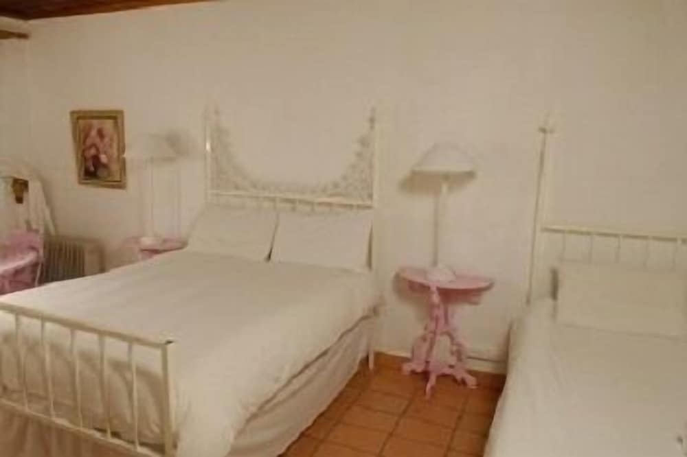 The Green Acorn Guest House