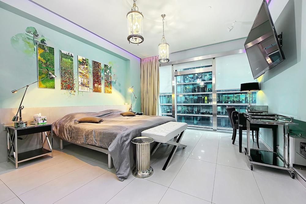 Sky Apartments Rentals Service