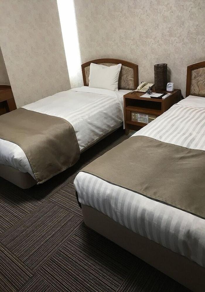 URBAN HOTEL TOKYO SHINMATSUDO