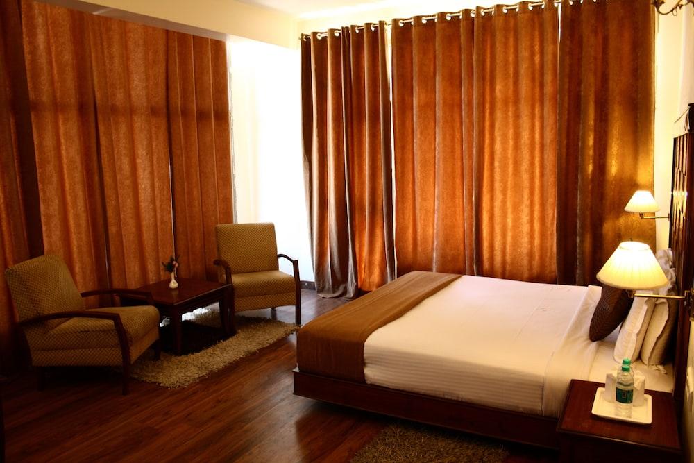 Kasauli Castle Resort