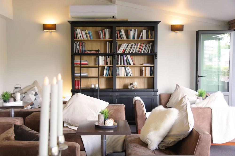 Best Western The Hotel Versailles