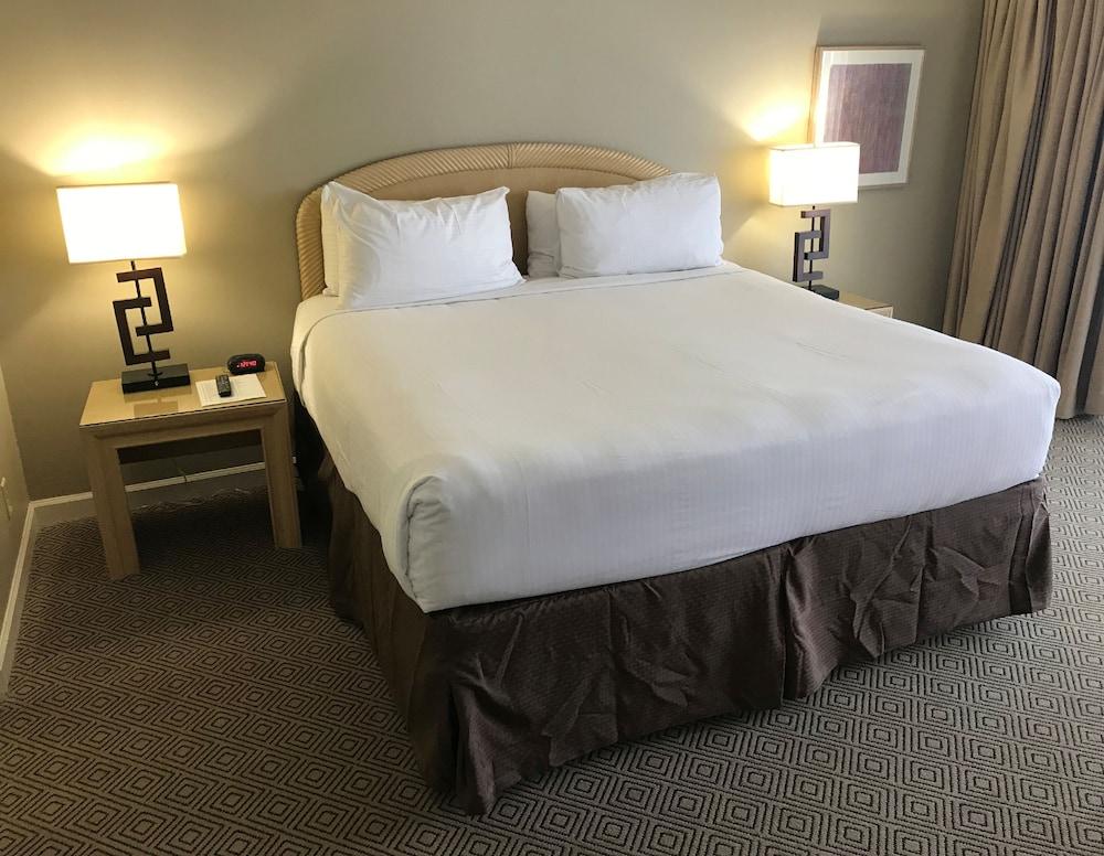 Marquis Villas Resort