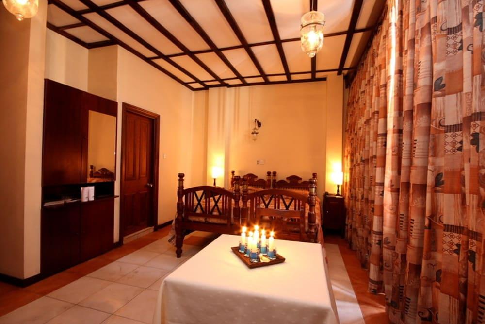 Grand Oriental Hotel