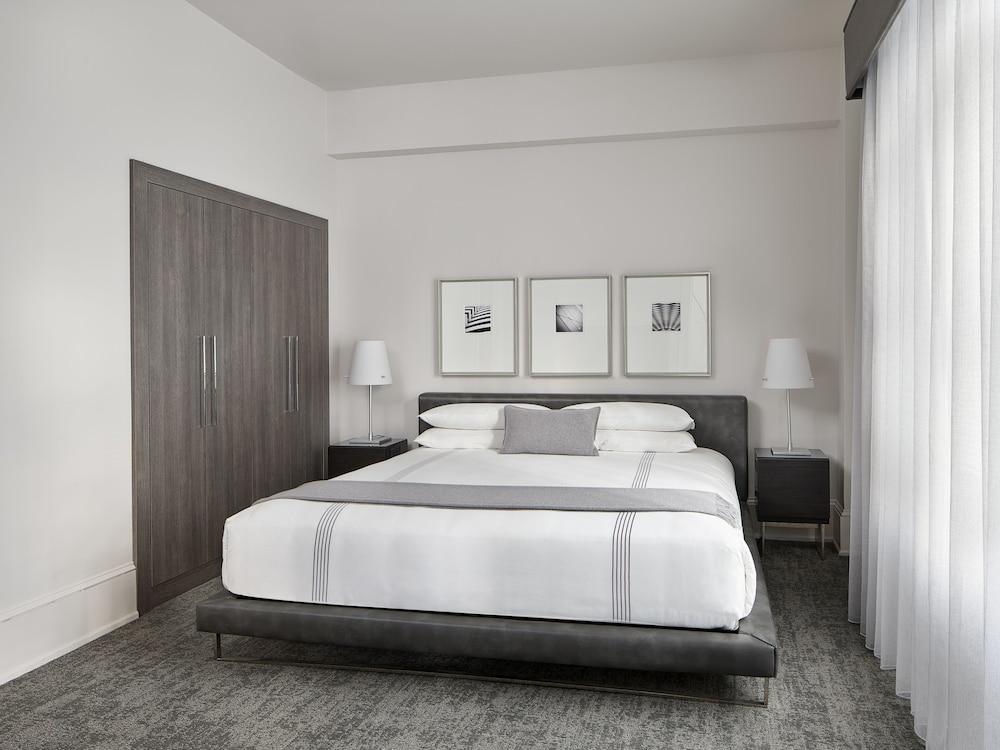 AKA Rittenhouse Square