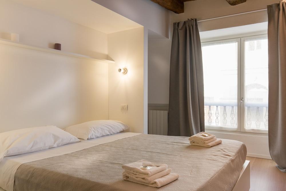 Verona For Rent Affresco