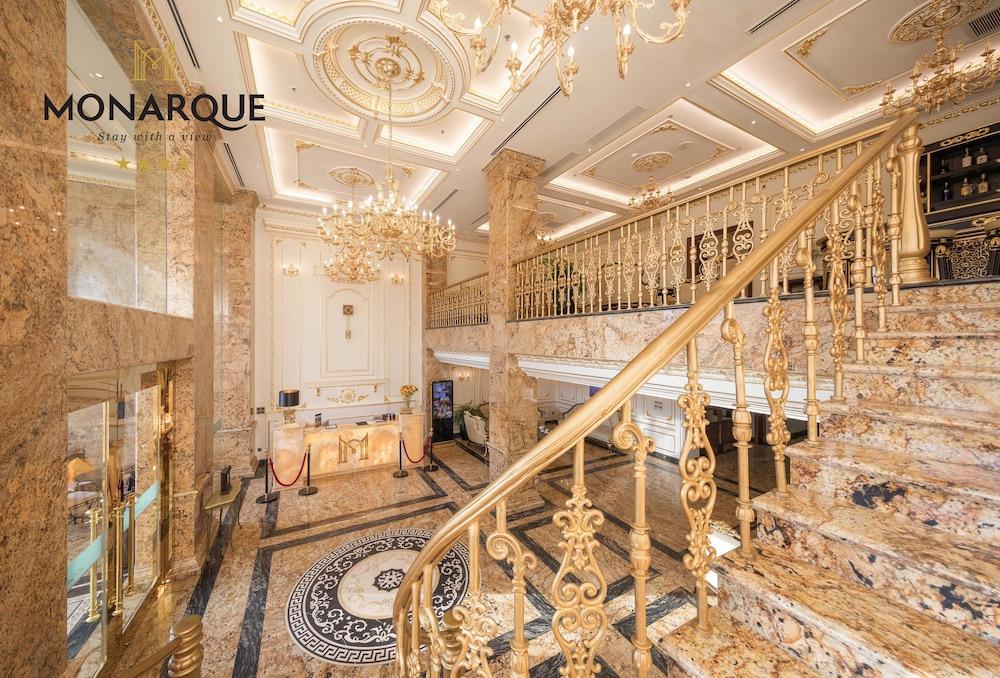 Monarque Hotel