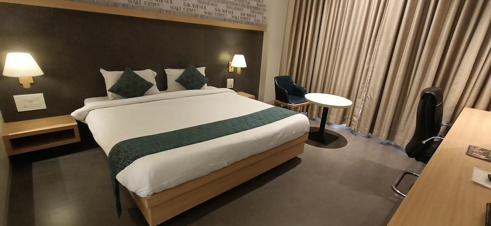 Hotel Gopalas Residency