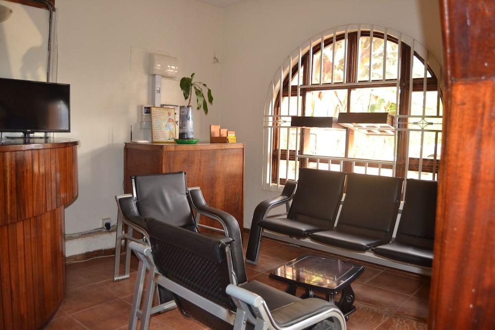 Raja Excelsior Hotel