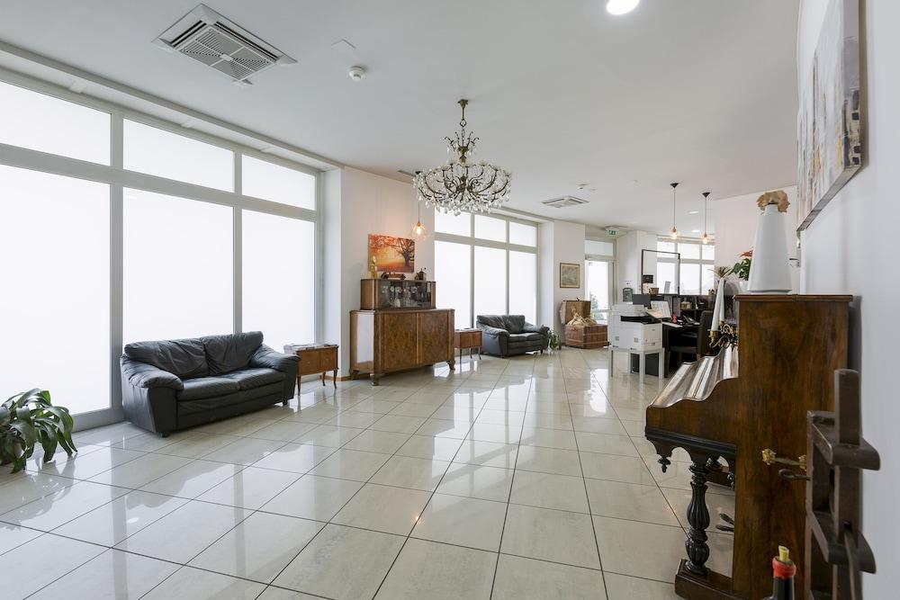 Lugano Center GuestHouse