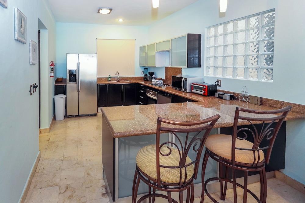 Caballito CM-103 by NAS