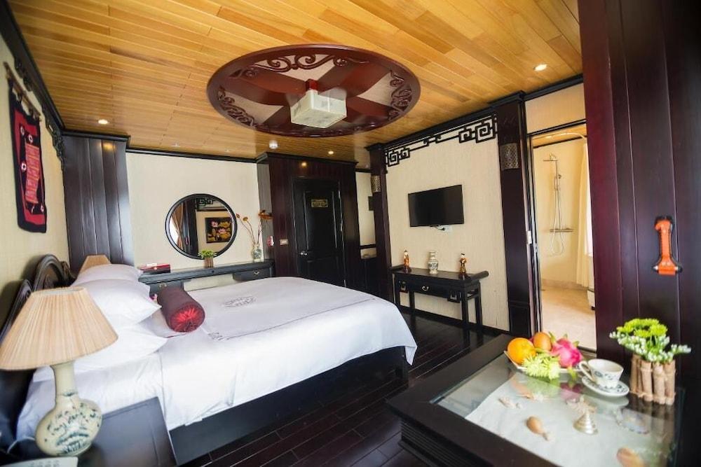 Dragon Legend Cruise