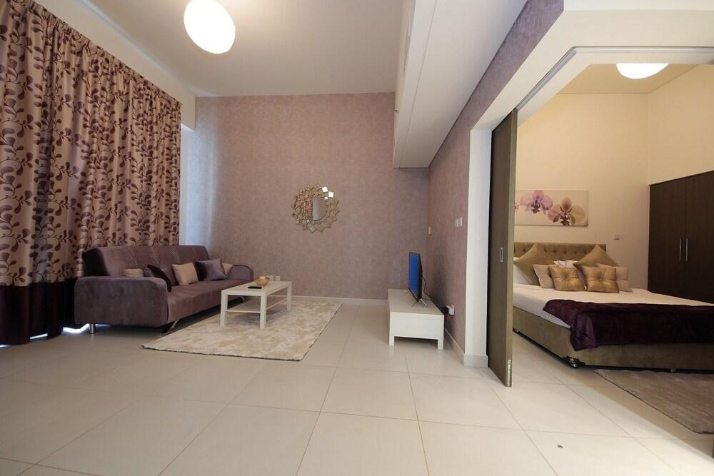 New Arabian Holiday Homes - Loft Central