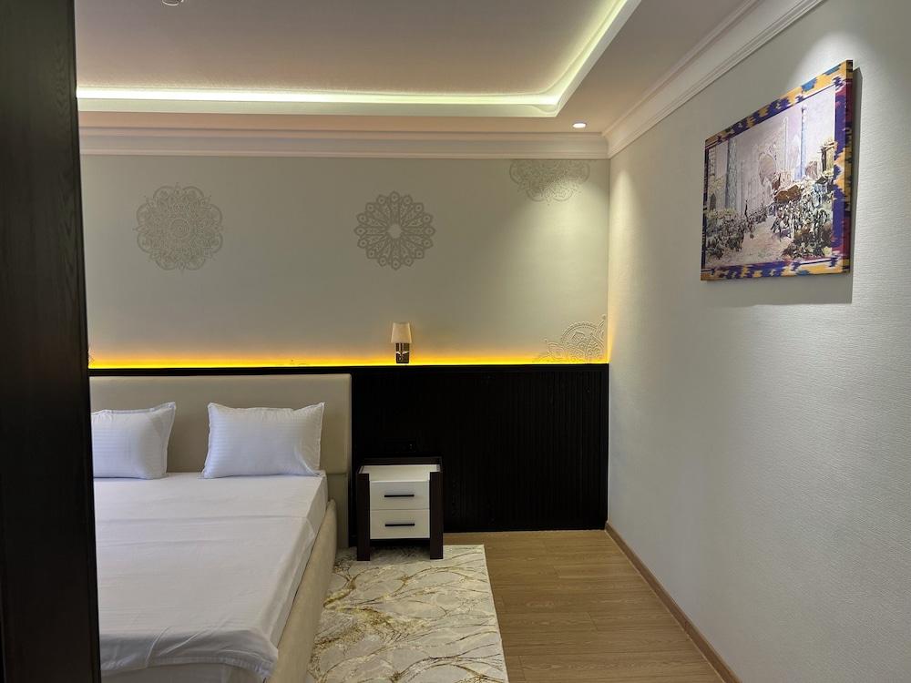 Karim Parkside Hotel