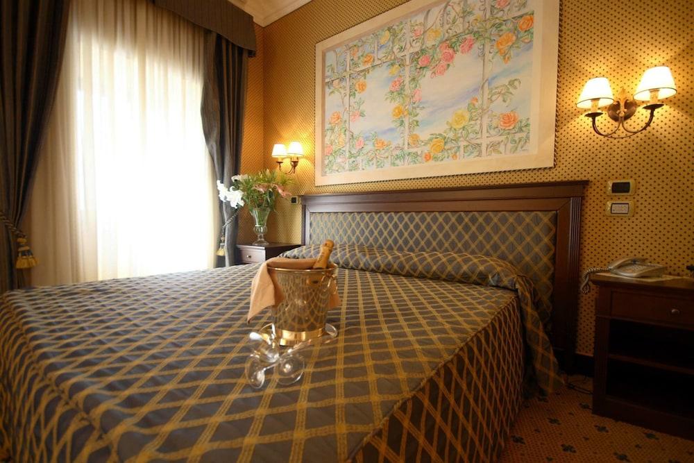 Hotel Don Carlo 4S