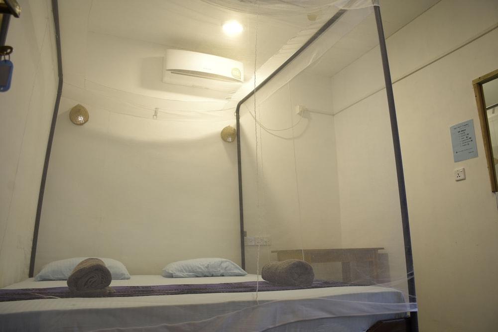 Eagle Resort Arugambay