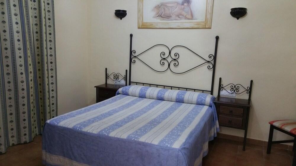 Hostal Restaurante el Lirio