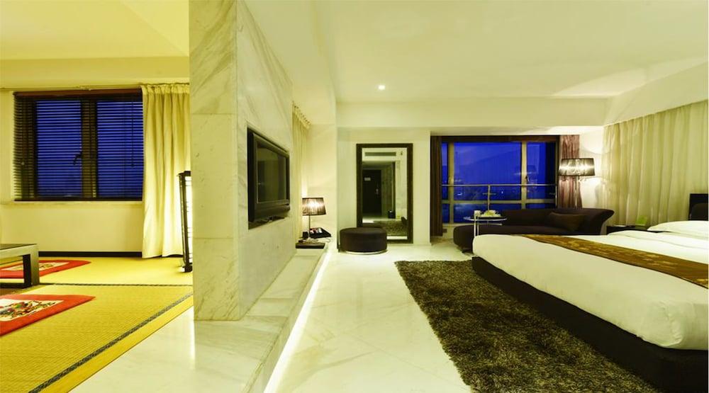 Kingtown Hotel Hongqiao