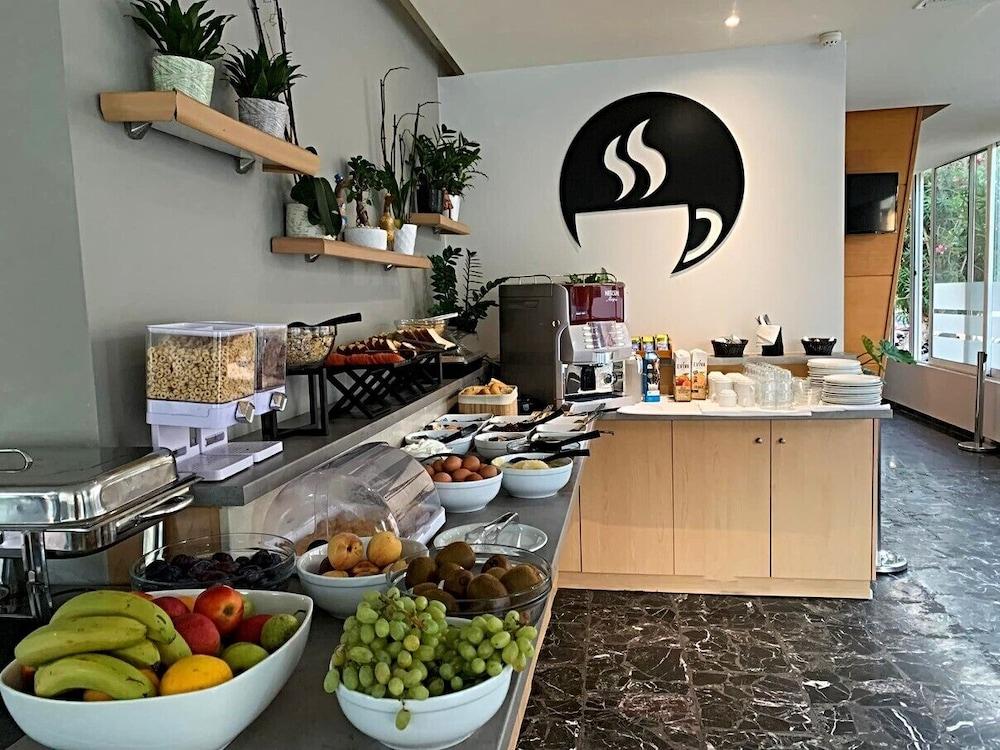 CITY PLUS RHODES HOTEL