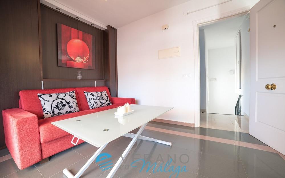 Calle Elcano | 4 Pax | Second Line | 1447-AW