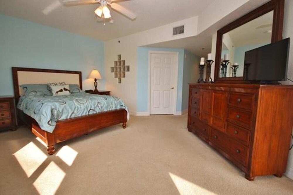 Oceanwalk 14-301 Apartment 3