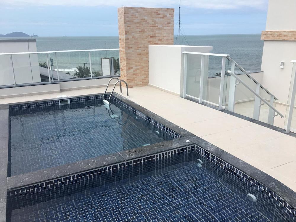 Ingleses Apart Hotel