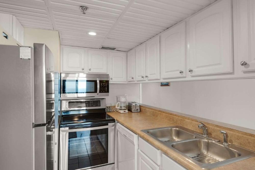 Sunbird Beach Resort 1 Bedroom Apartment