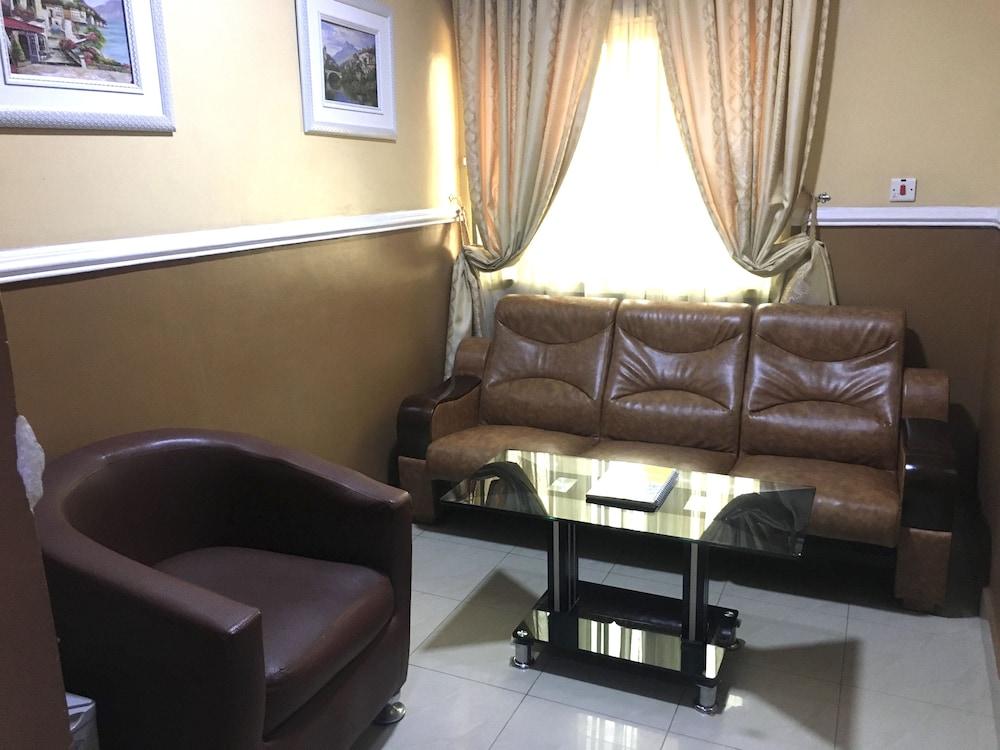 Sweet Savor Hotels & Suites