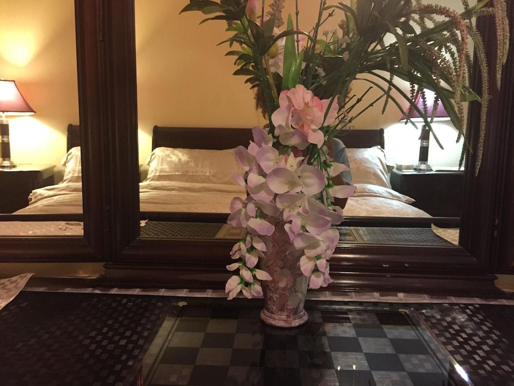 Cozy water front Montreal