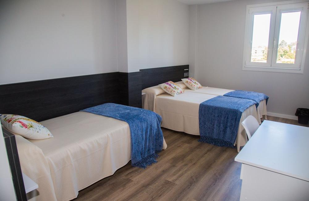 Pensión San Antón - Hostel