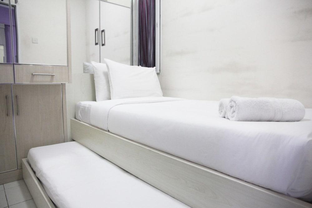 Comfortable 2BR Mutiara Bekasi Apartment